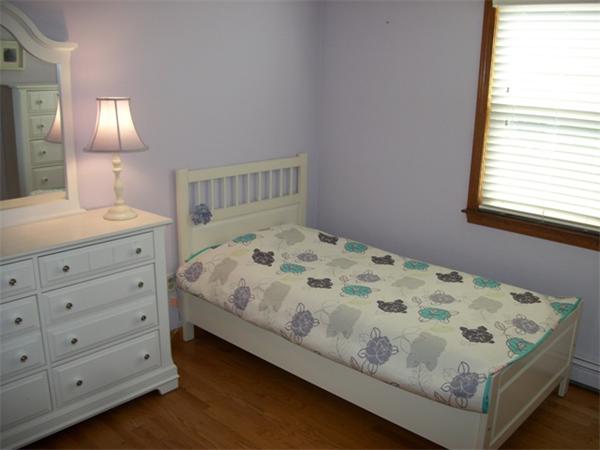 342 Ash Street Reading, MA 01867 - Photo 7 of 11 Gallery Image 7
