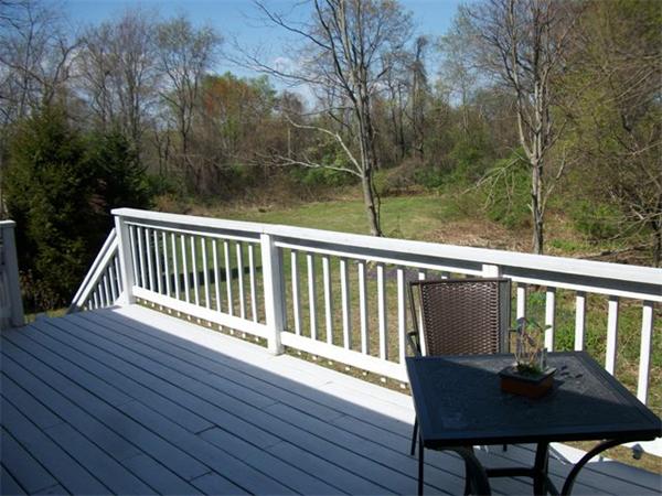 342 Ash Street Reading, MA 01867 - Photo 10 of 11 Gallery Image 10