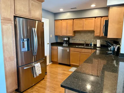 $295,000 | 5806 A Wolf Road, Unit 4, Western Springs, IL 60558
