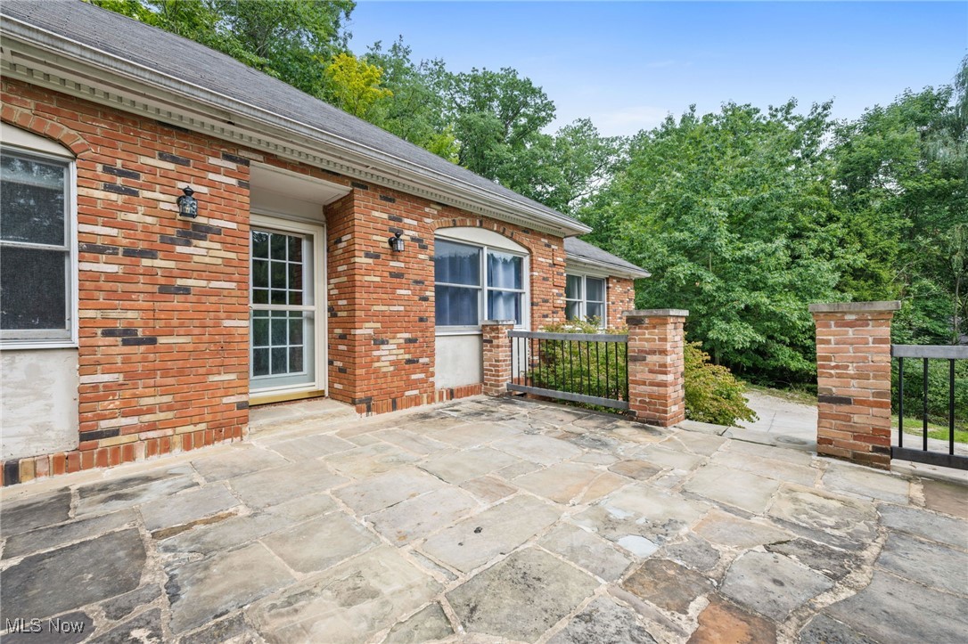 10884 Tibbetts Road Willoughby, OH 44094 - Photo 7 of 37 Gallery Image 7