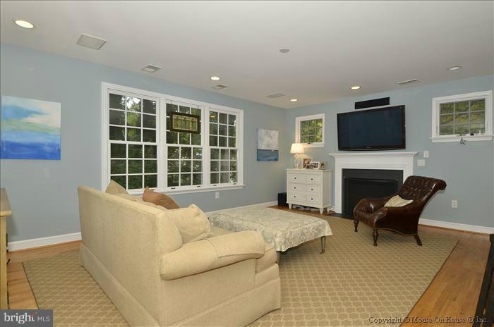 4005 Saul Road Kensington, MD 20895 - Photo 2 of 30 Family Room