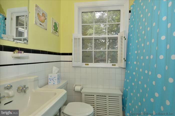 4005 Saul Road Kensington, MD 20895 - Photo 12 of 30 Bath
