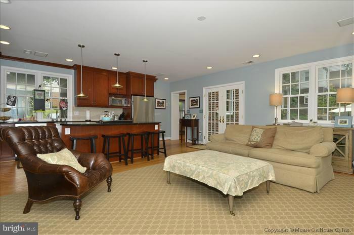 4005 Saul Road Kensington, MD 20895 - Photo 9 of 30 Family Room