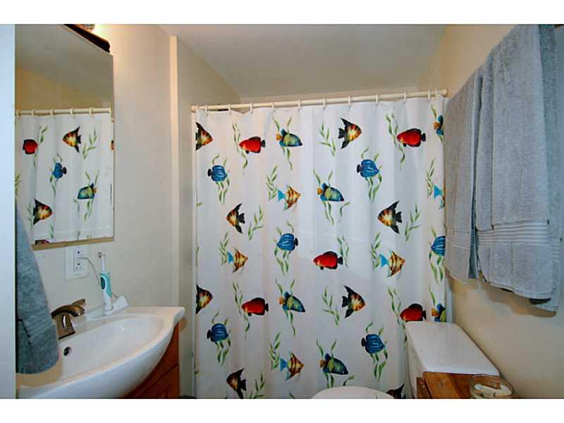 1807 Hulton Road Plum, PA 15147 - Photo 14 of 21 Full Bath. Full bath upstairs