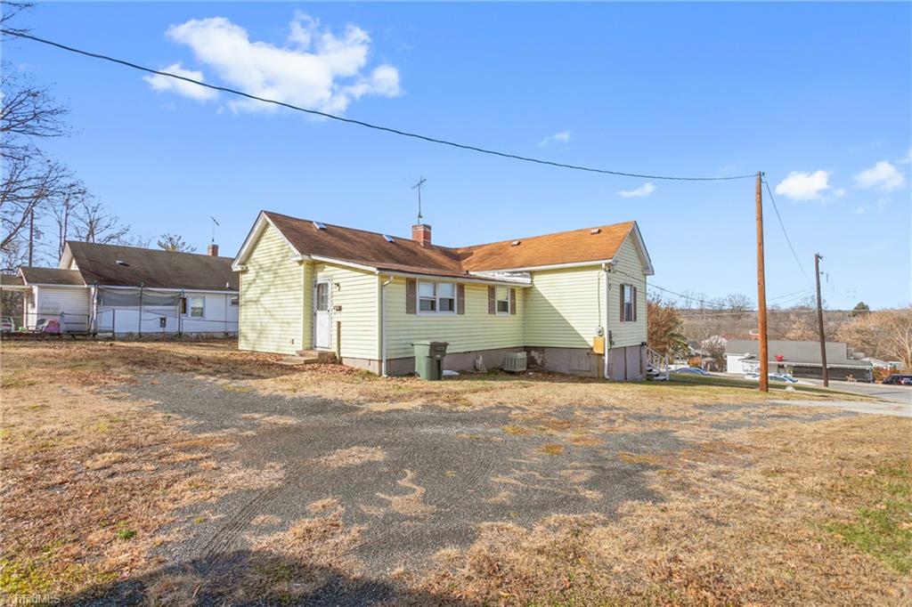 1404 Fieldcrest Road Eden, NC 27288 - Photo 19 of 20 Gallery Image 19