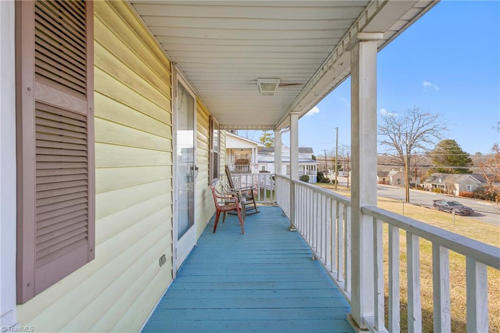 1404 Fieldcrest Road Eden, NC 27288 - Photo 4 of 20 Gallery Image 4