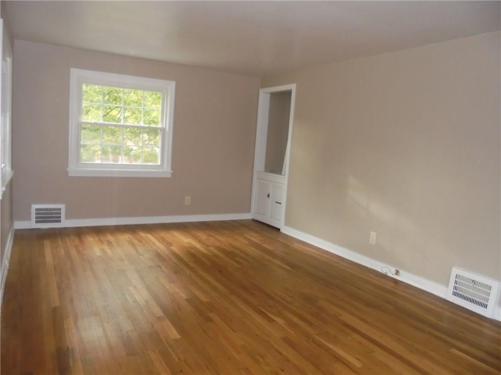 234 Long Road Pittsburgh, PA 15235 - Photo 2 of 14 Gallery Image 2