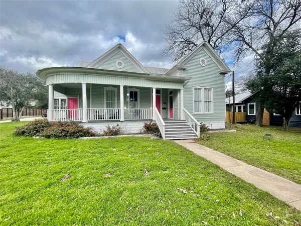 $449,000 | 908 West Hopkins Street, San Marcos, TX 78666