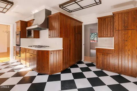 $1,995,000 | 136 South Arden Boulevard, Los Angeles, CA 90004