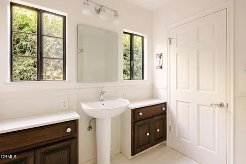 $1,995,000 | 136 South Arden Boulevard, Los Angeles, CA 90004