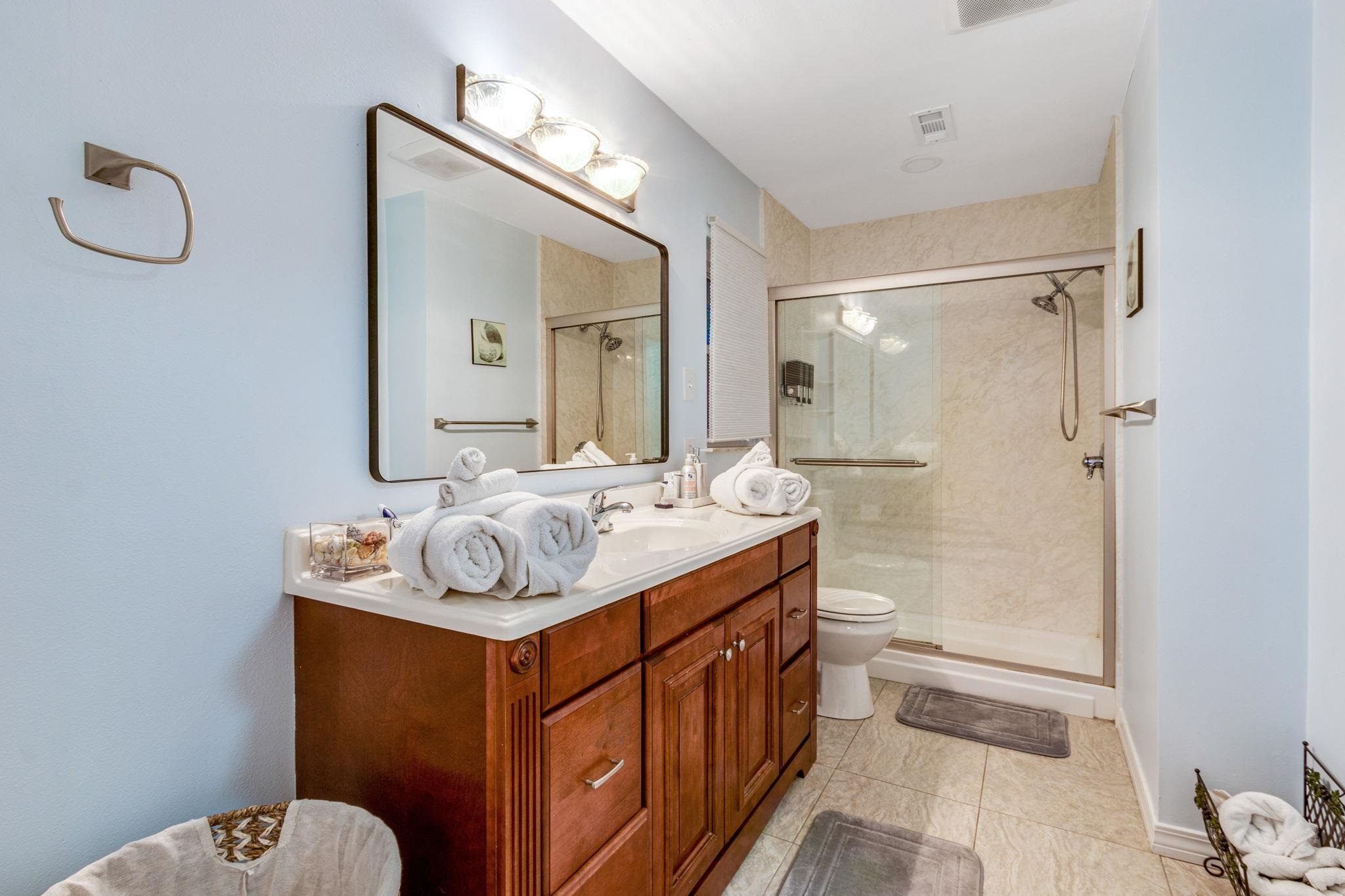 9288 County Road 99 Lillian, AL 36549 - Photo 17 of 48 Bathroom