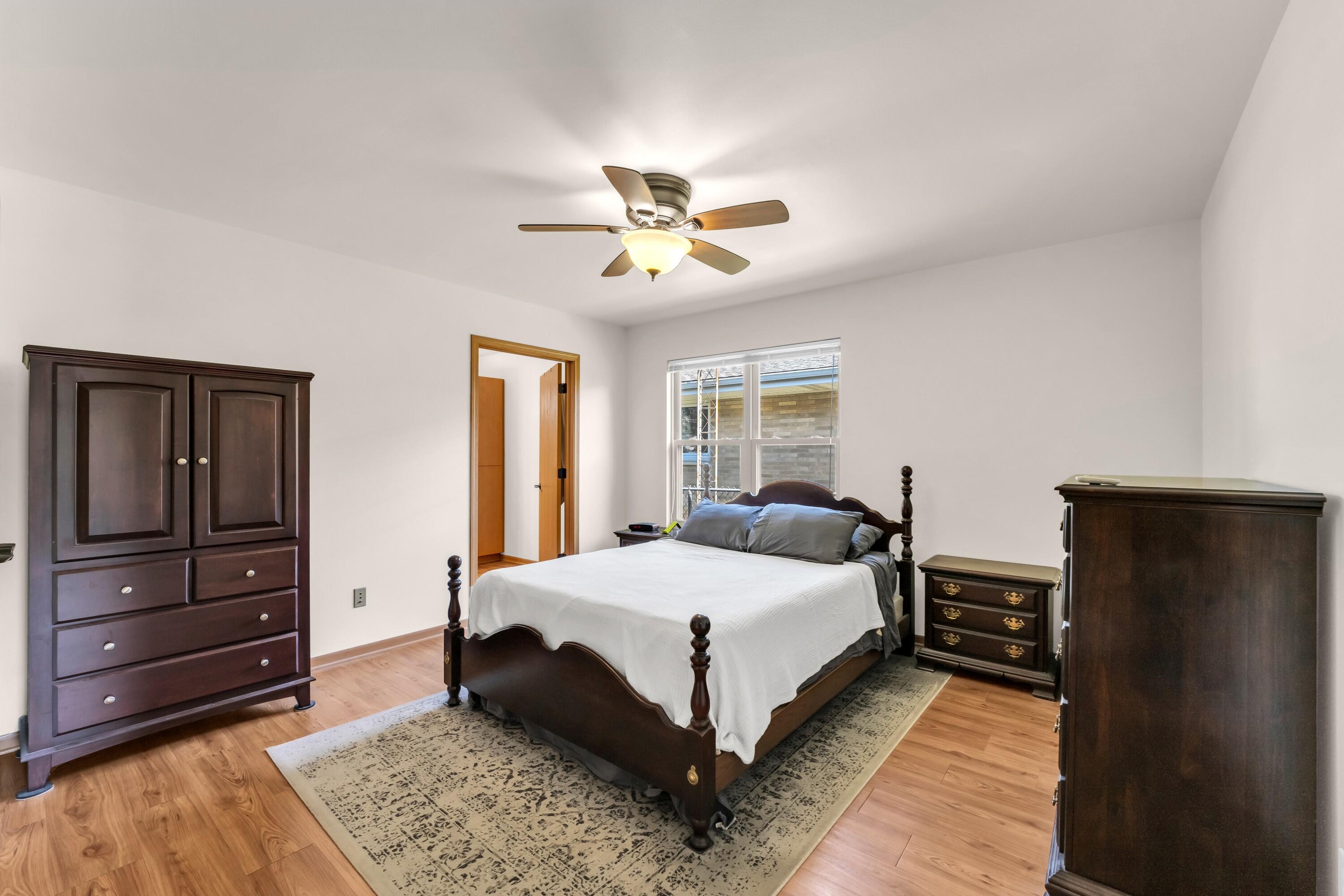 302 Graham Street Racine, WI 53405 - Photo 29 of 50 Photo (28)