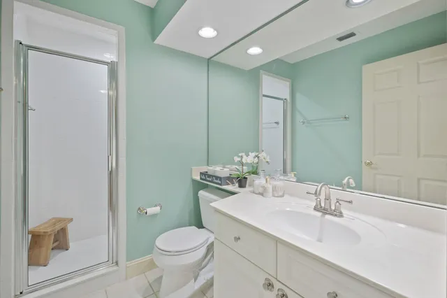 a picture of lake view