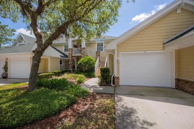 a sign that is on the wall of a building