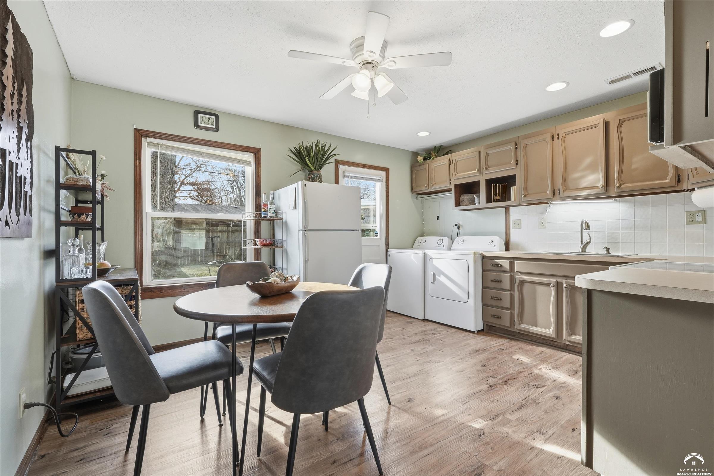 1829 Brook Street Lawrence, KS 66044 - Photo 12 of 33