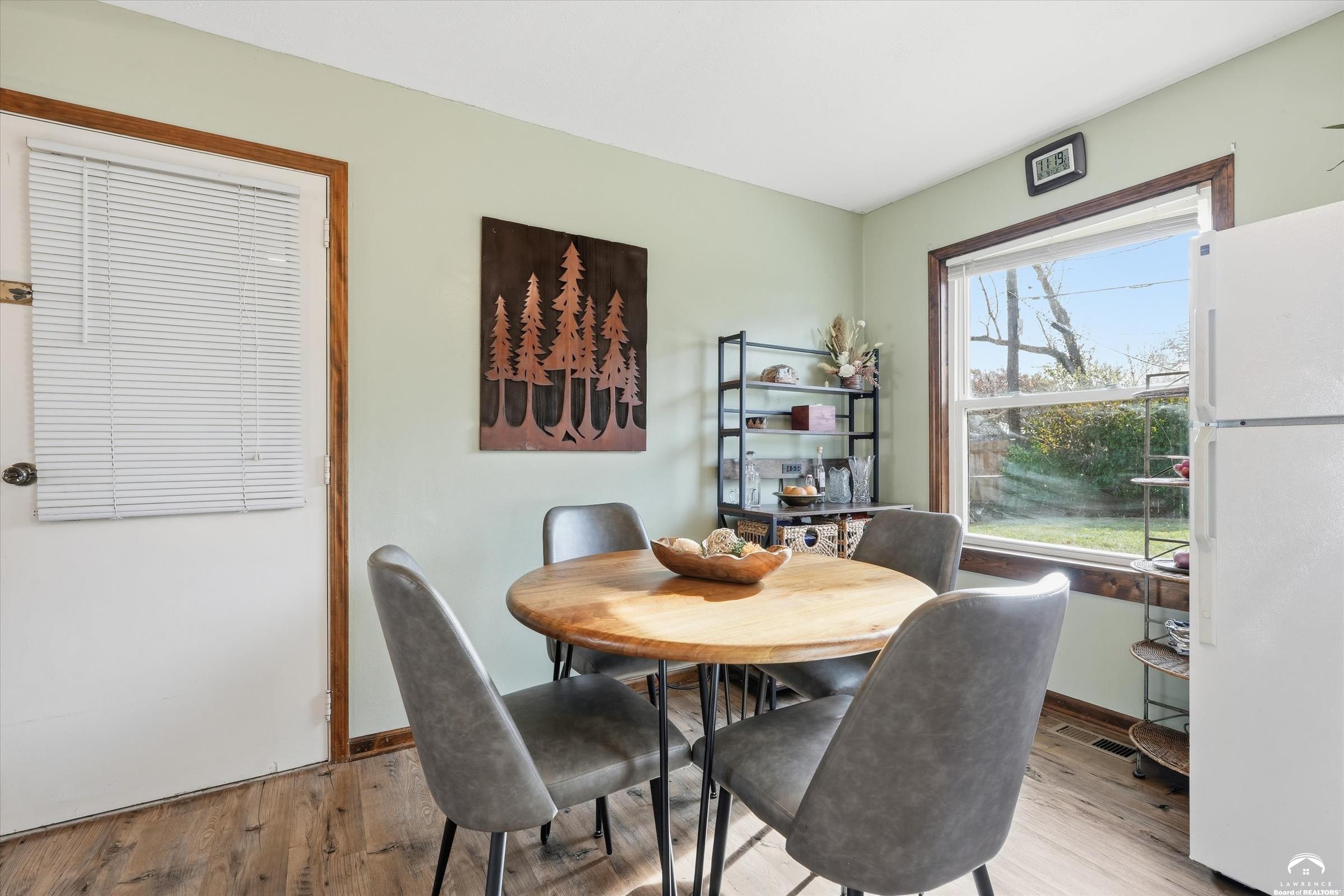 1829 Brook Street Lawrence, KS 66044 - Photo 13 of 33