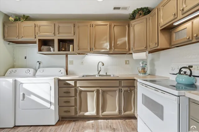 $207,900 | 1829 Brook Street, Lawrence, KS 66044