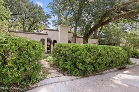 $320,000 | 315 North Demanade Boulevard, Lafayette, LA 70503