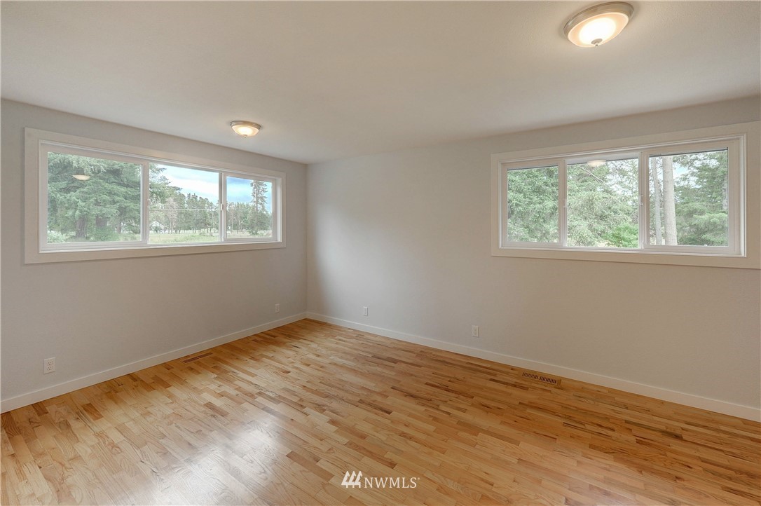 8424 Littlerock Road Southwest Olympia, WA 98512 - Photo 12 of 25 Gallery Image 12