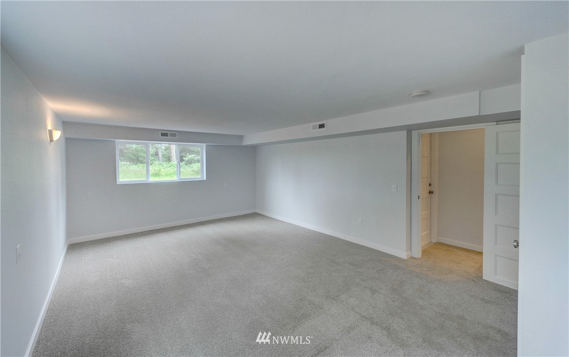 8424 Littlerock Road Southwest Olympia, WA 98512 - Photo 15 of 25 Gallery Image 15