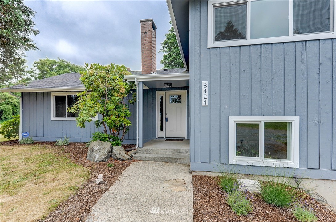 8424 Littlerock Road Southwest Olympia, WA 98512 - Photo 3 of 25 Gallery Image 3