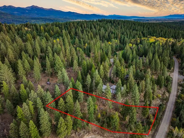 $335,000 | 1670 Majestic View Drive, Unit 33, McCall, ID 83638