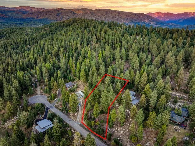 $335,000 | 1670 Majestic View Drive, Unit 33, McCall, ID 83638