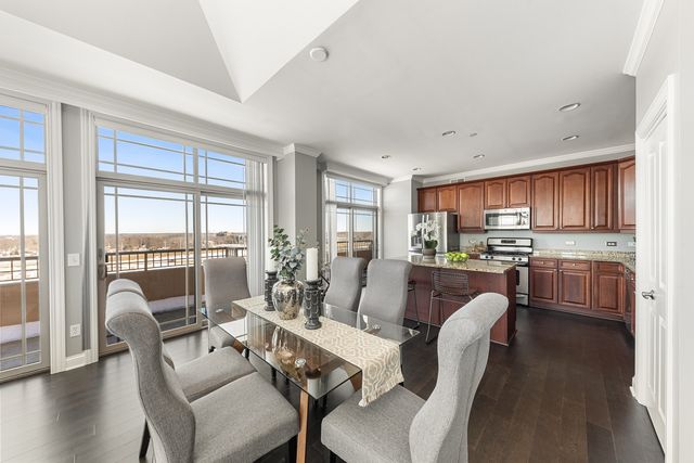 $453,000 | 40 Prairie Park Drive, Unit 709, Wheeling, IL 60090