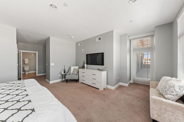 $453,000 | 40 Prairie Park Drive, Unit 709, Wheeling, IL 60090