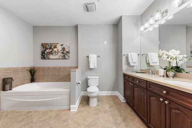 $453,000 | 40 Prairie Park Drive, Unit 709, Wheeling, IL 60090