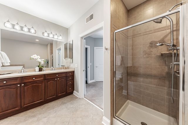 $453,000 | 40 Prairie Park Drive, Unit 709, Wheeling, IL 60090