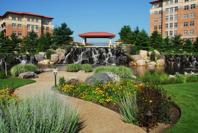 $453,000 | 40 Prairie Park Drive, Unit 709, Wheeling, IL 60090