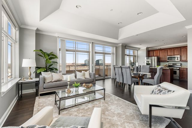 $453,000 | 40 Prairie Park Drive, Unit 709, Wheeling, IL 60090