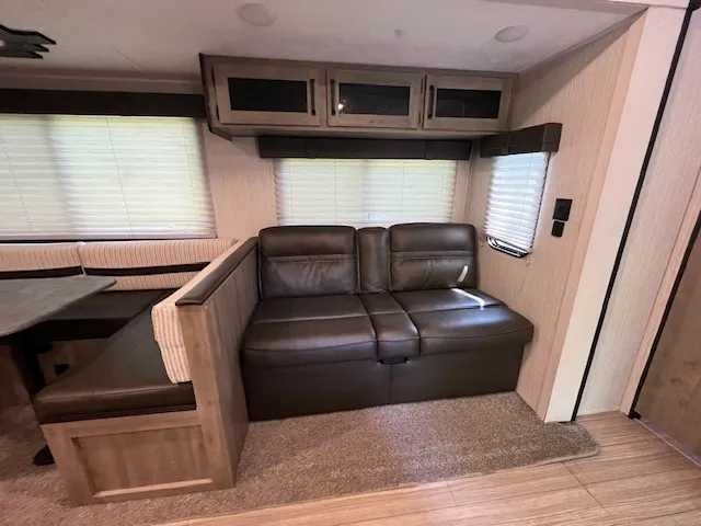 a view of room with washer and dryer
