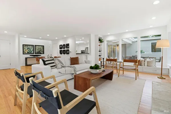 $2,295,000 | 40 Corte Cayuga, Greenbrae, CA 94904