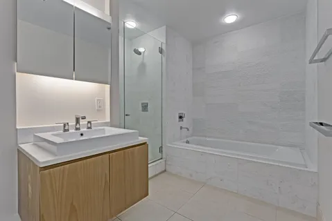 $1,100,000 | 77 Hudson Street, Unit 2705, Jersey City, NJ 07302