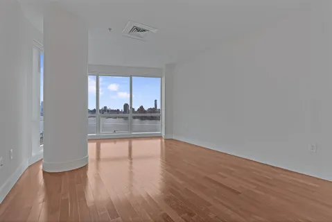 $1,100,000 | 77 Hudson Street, Unit 2705, Jersey City, NJ 07302
