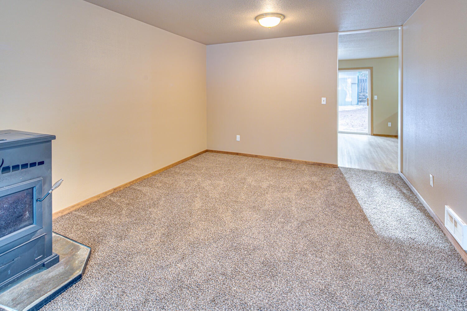 19291 Indian Summer Road Bend, OR 97702 - Photo 14 of 41 19291-133