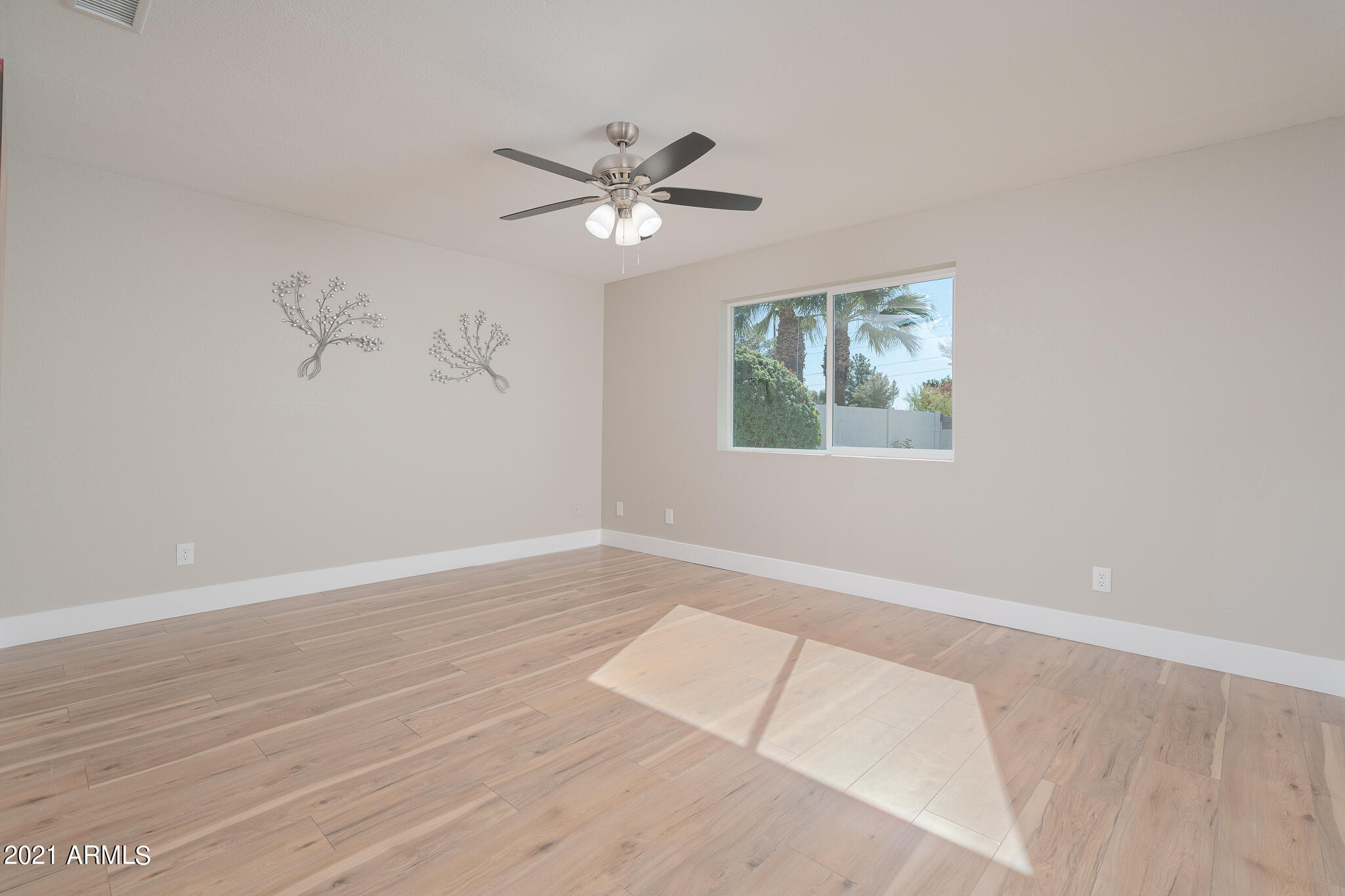 3645 West Wethersfield Road Phoenix, AZ 85029 - Photo 10 of 32 10_Master_01