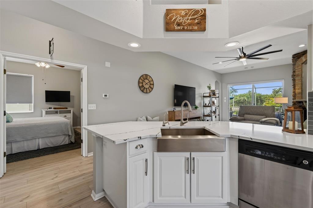408 Delwood Breck Street Ruskin, FL 33570 - Photo 37 of 76