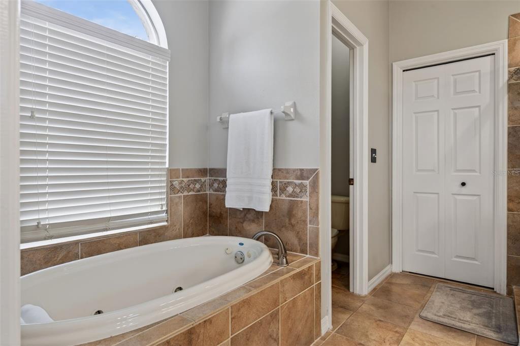 408 Delwood Breck Street Ruskin, FL 33570 - Photo 55 of 76