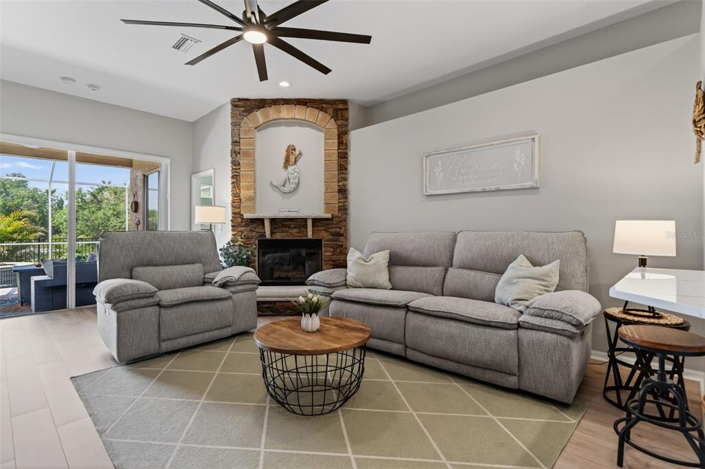408 Delwood Breck Street Ruskin, FL 33570 - Photo 6 of 76
