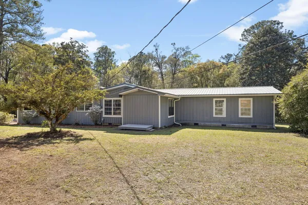 $475,000 | 190 Meadowbrook Lane, DeFuniak Springs, FL 32435