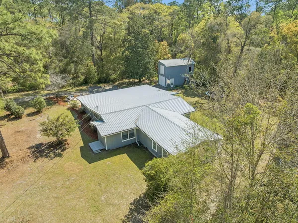 $475,000 | 190 Meadowbrook Lane, DeFuniak Springs, FL 32435