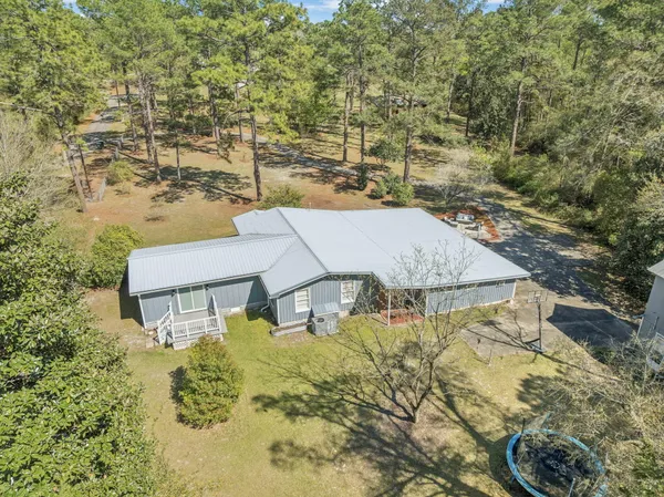 $475,000 | 190 Meadowbrook Lane, DeFuniak Springs, FL 32435