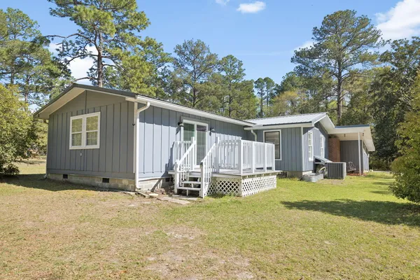 $475,000 | 190 Meadowbrook Lane, DeFuniak Springs, FL 32435
