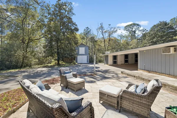 $475,000 | 190 Meadowbrook Lane, DeFuniak Springs, FL 32435