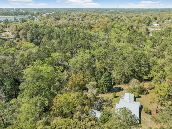 $475,000 | 190 Meadowbrook Lane, DeFuniak Springs, FL 32435