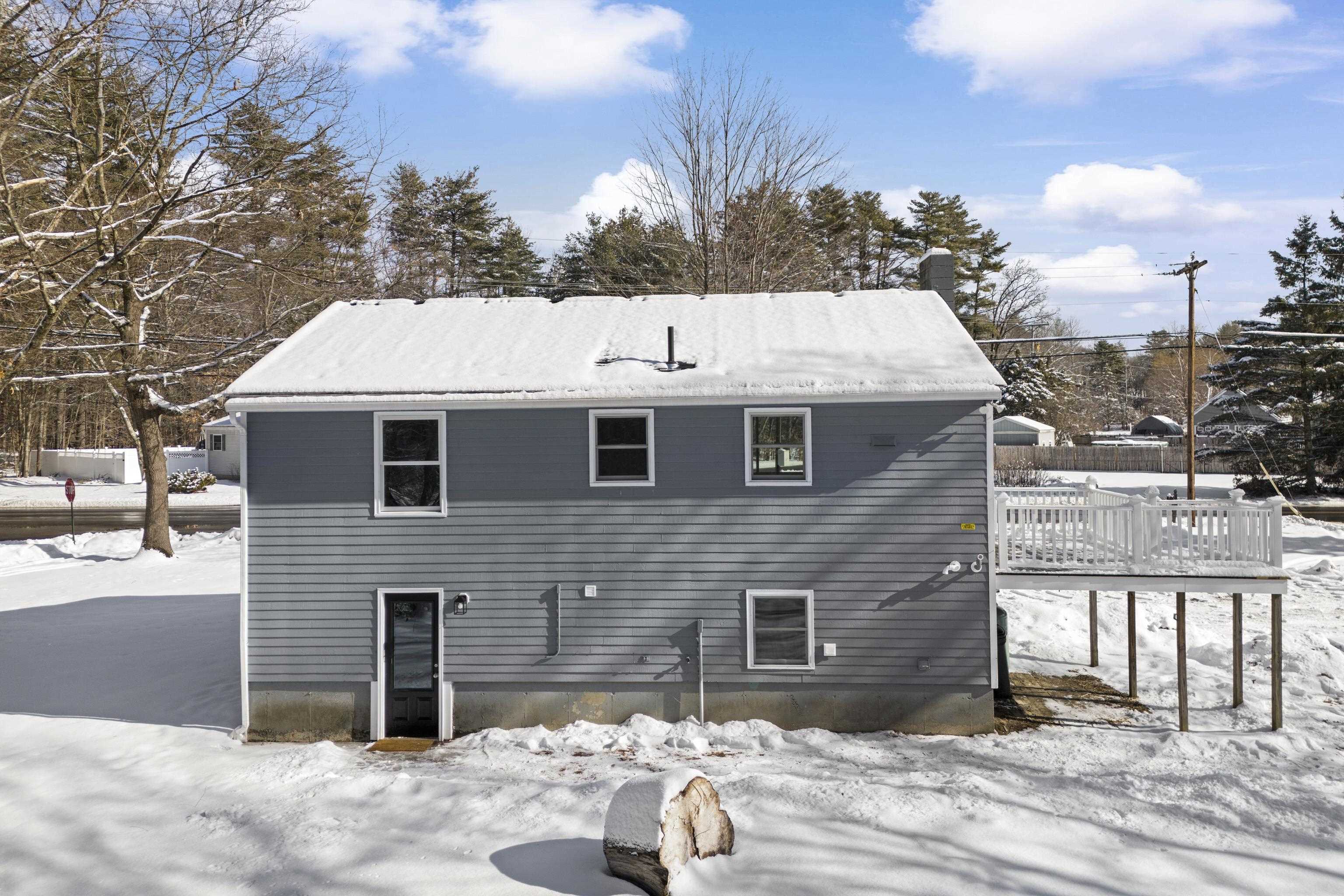 49 Depot Road Epping, NH 03042 - Photo 11 of 60