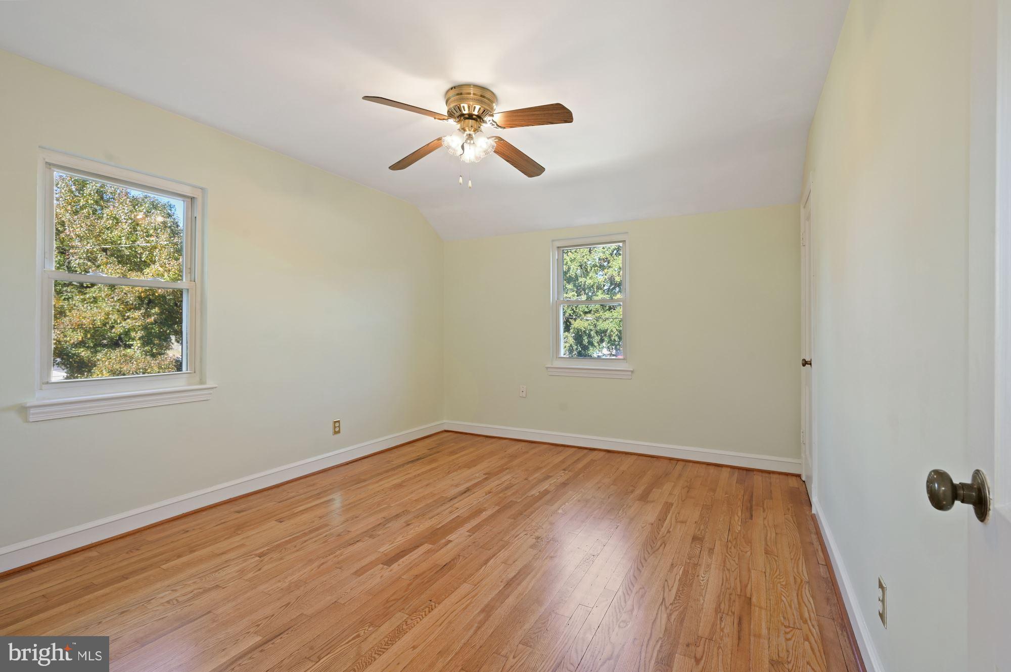 2111 Chillum Road Hyattsville, MD 20782 - Photo 19 of 42 Bedroom 1: 11' 3" x 13' 4"